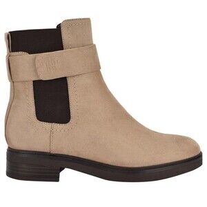 Beige Chelsea Style Ankle Boots Size 7.5 NEW Equestrian Old Money Classic